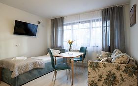 Roomsy Guest House